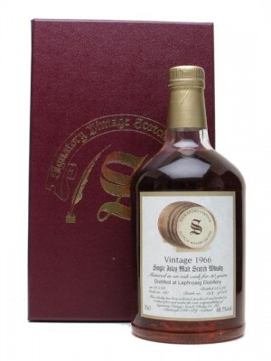 Laphroaig 1966 / 30 Year Old / Cask #560 / Signatory